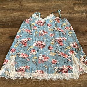 Shabby Chic floral, slip dress with eyelash lace detail Large EUC
